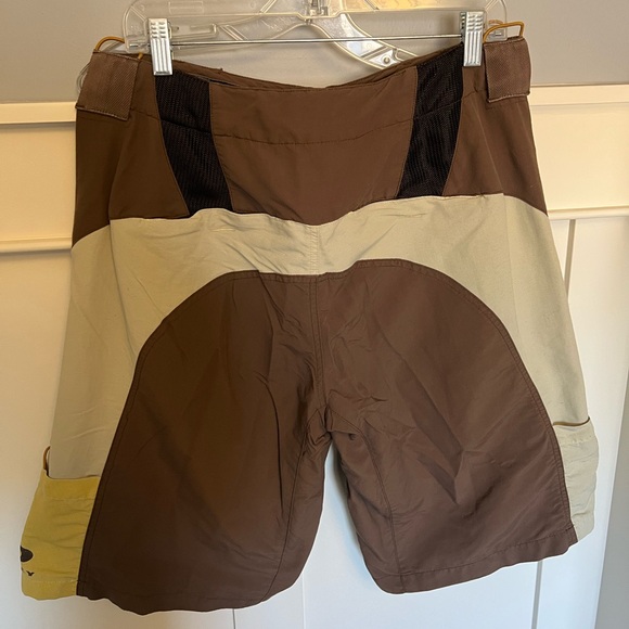 Vintage Oakley tech shorts - Picture 2 of 9